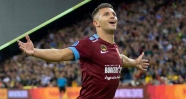 为团队拼搏 为团队拼搏