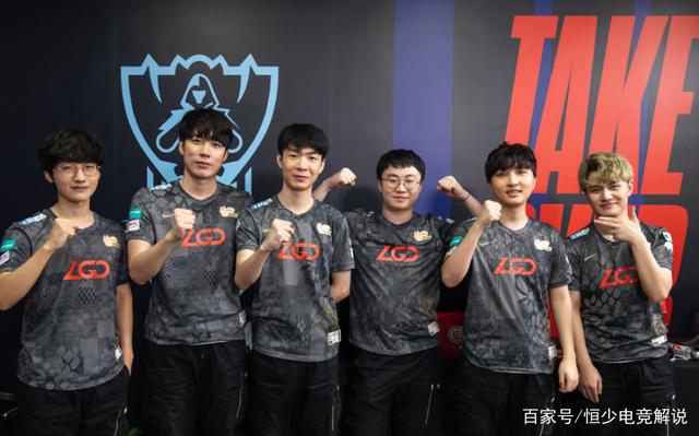 会奠定了坚 会奠定了坚